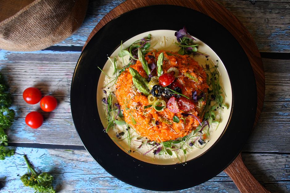 Starting Small With Sustainable Weight Change Versus Crash Diets, Explained Simply